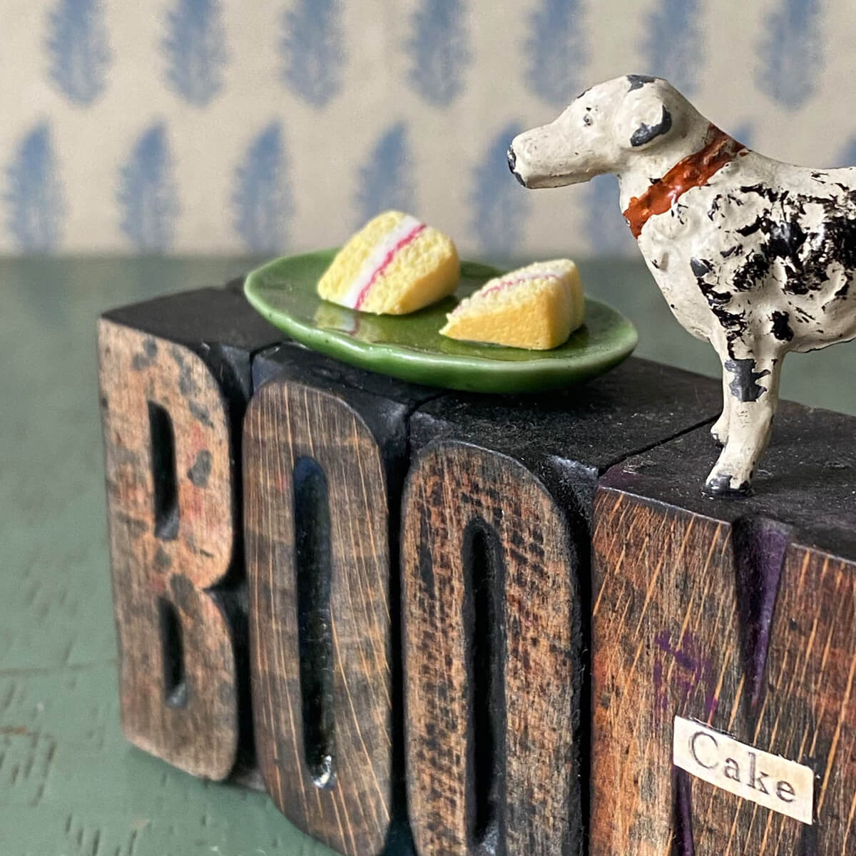 Whimsical Vintage Dog Collectible - Image 2