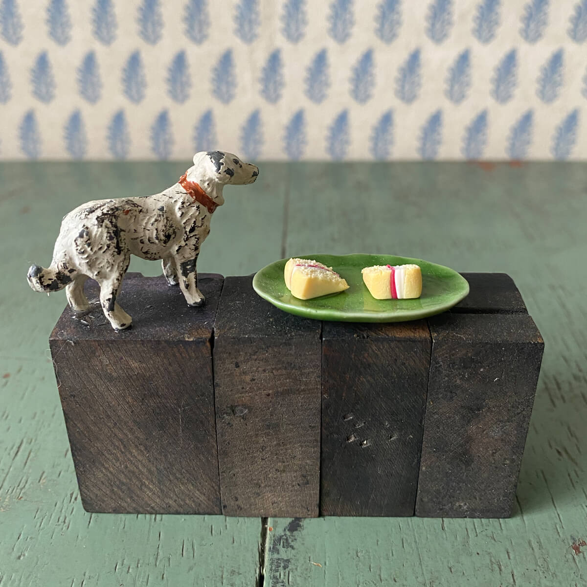 Whimsical Vintage Dog Collectible - Image 5