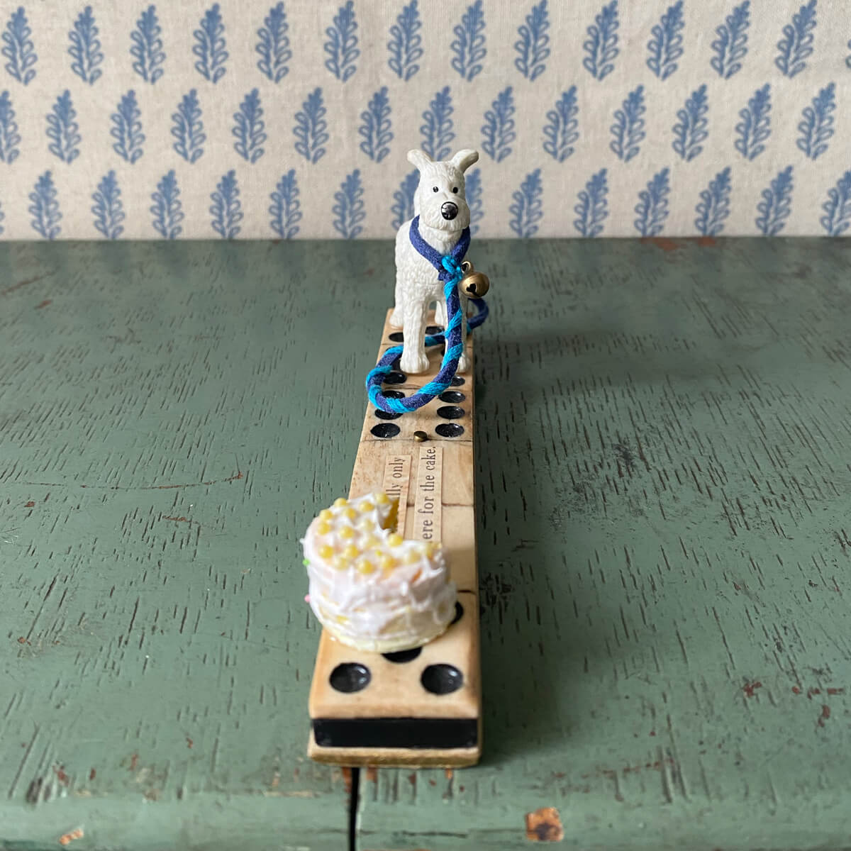 Snowy Dog Vintage Collectible - Image 5