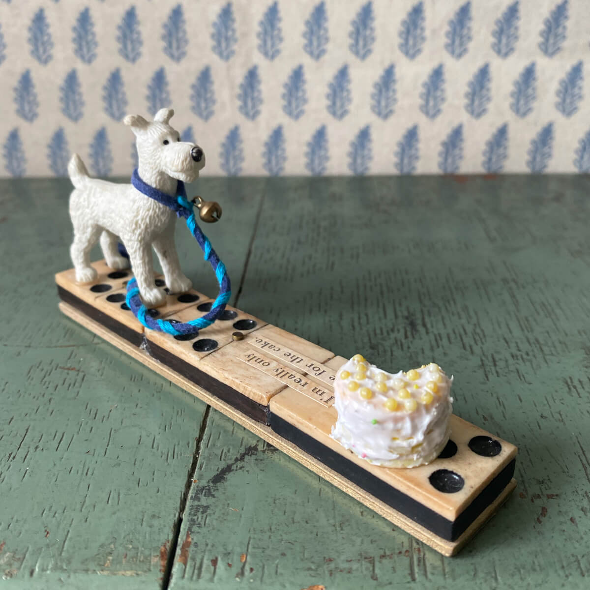 Snowy Dog Vintage Collectible - Image 6