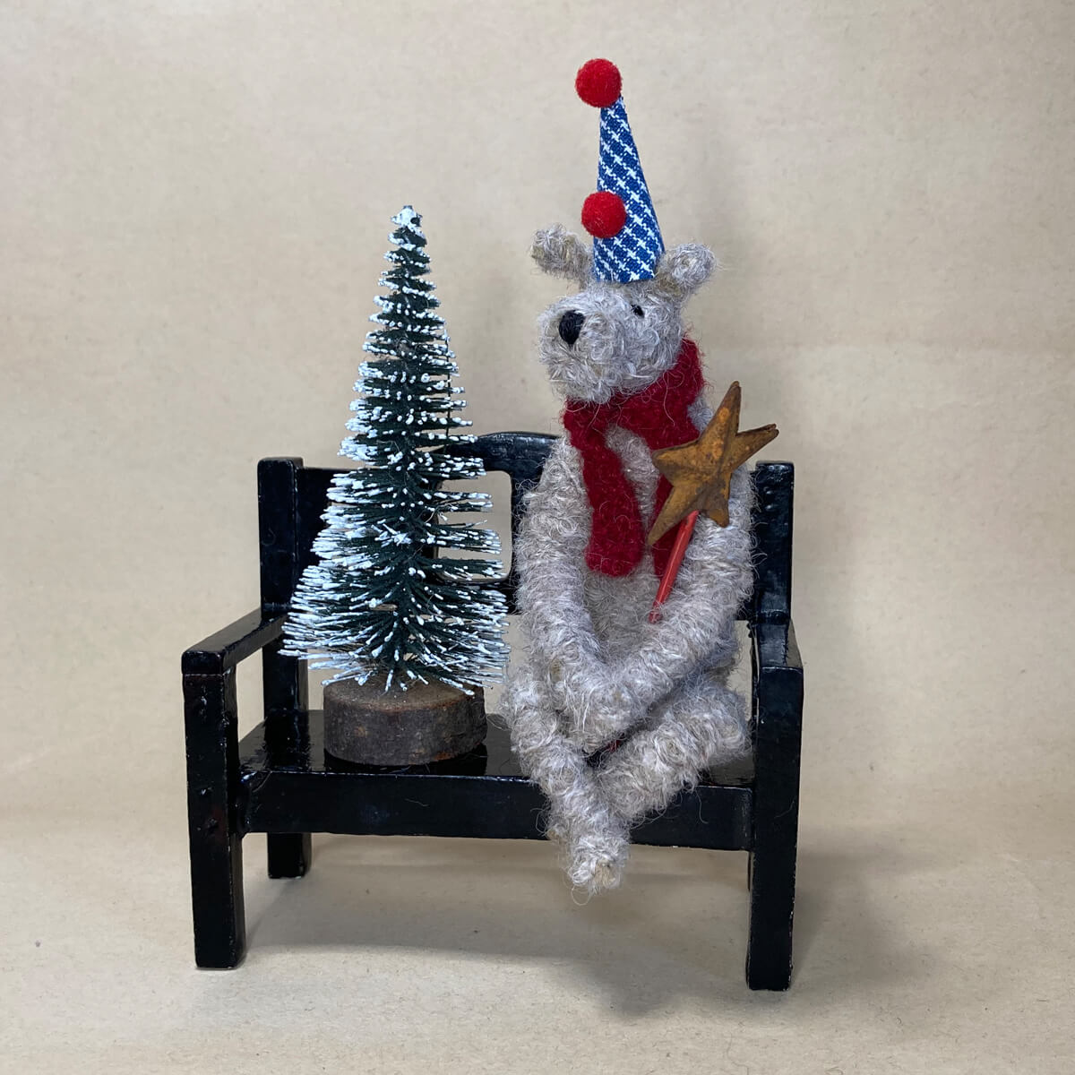 Xmas Dog on a Bench SOLD - Image 3